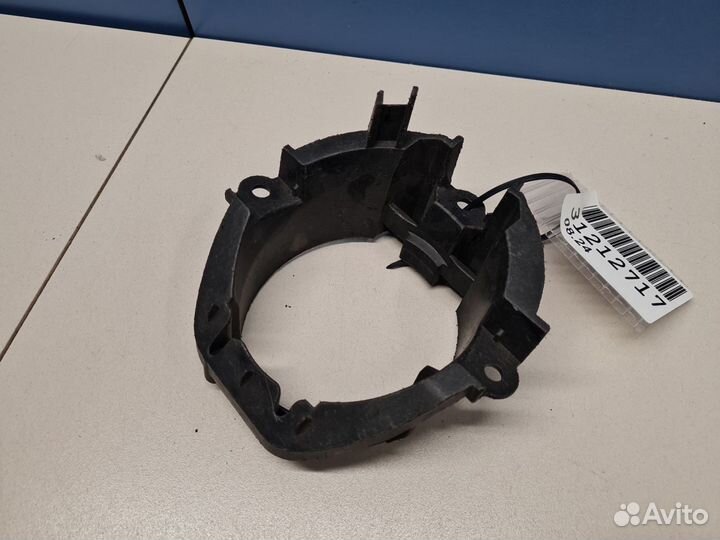 Кронштейн противотуманной фары левый Toyota RAV 4 2005-2013