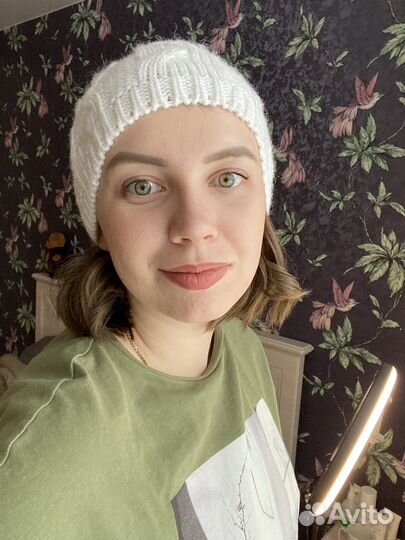 Шапка женская белая