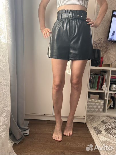 Кожаные шорты
