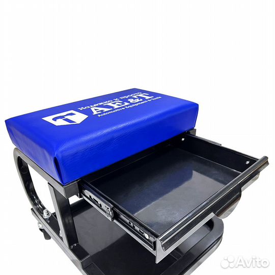 Сиденье механика с ящиком