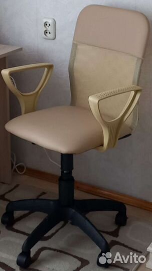 Компьютерное кресло новое в коробке
