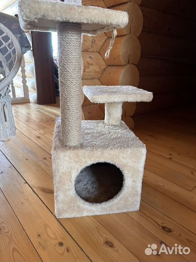 Домик для кошки с когтеточкой бу