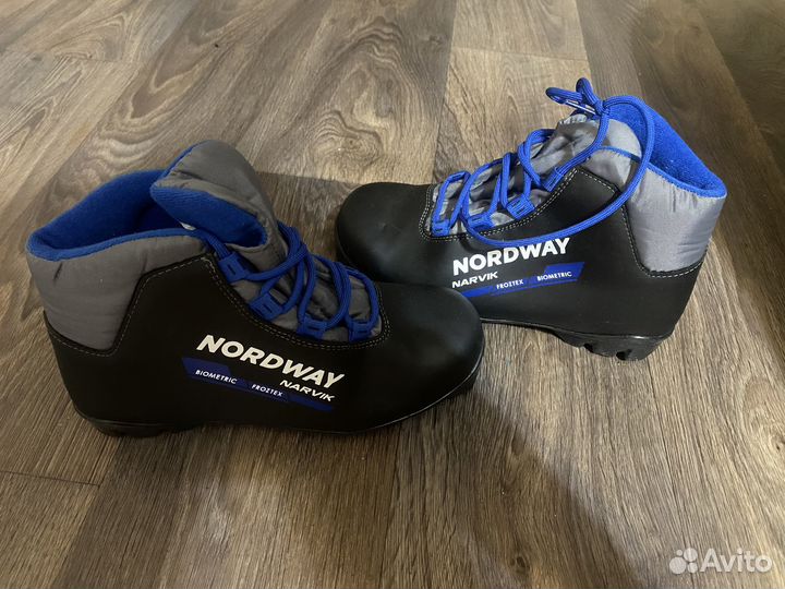 Лыжные ботинки