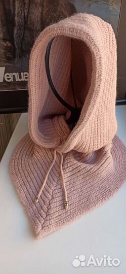 Капор белый