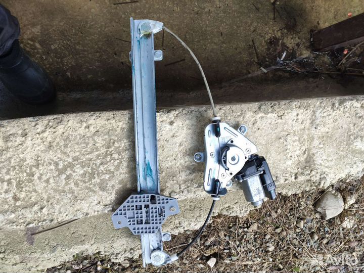 Стеклоподъемник Хендай Солярис