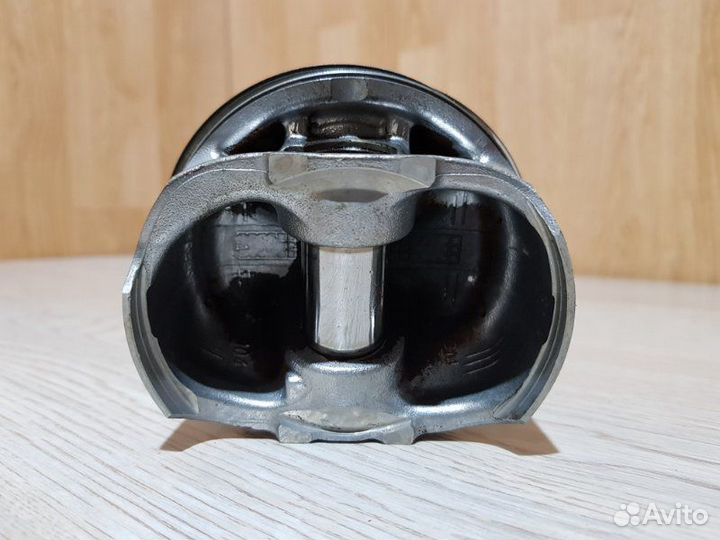 Поршень Opel Antara L07 A24XF 2013