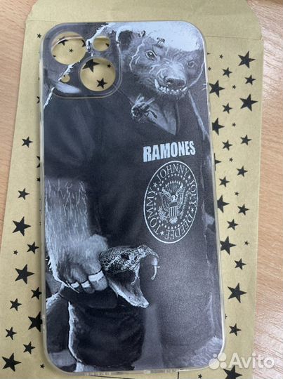 Чехол на iPhone 13 силиконовый, новый