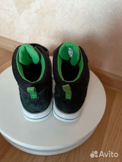 Ботинки Ecco р. 33