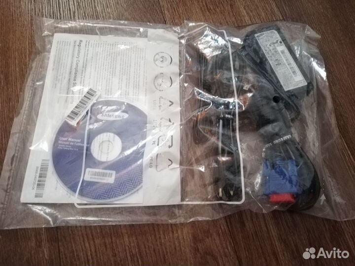 Кабели питания и vga для Samsung SD300 series