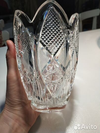 Хрустальная ваза