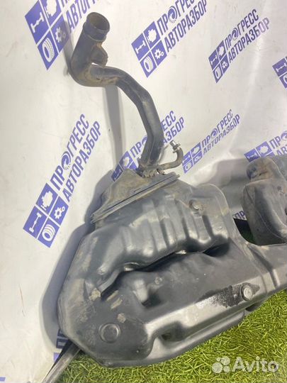 Бензобак Mercedes-Benz Clk 230 Kompressor купе 2.3