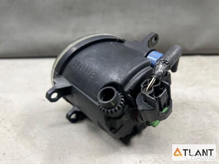 Туманка передняя левая toyota isis