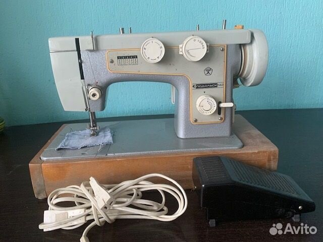 Швейная машинка Подольск 142