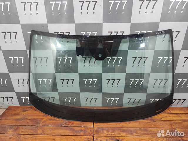 Стекло лобовое Skoda Kodiaq 16-22 Б/У Оригинал