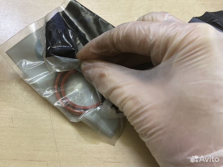 Сальник 6842273