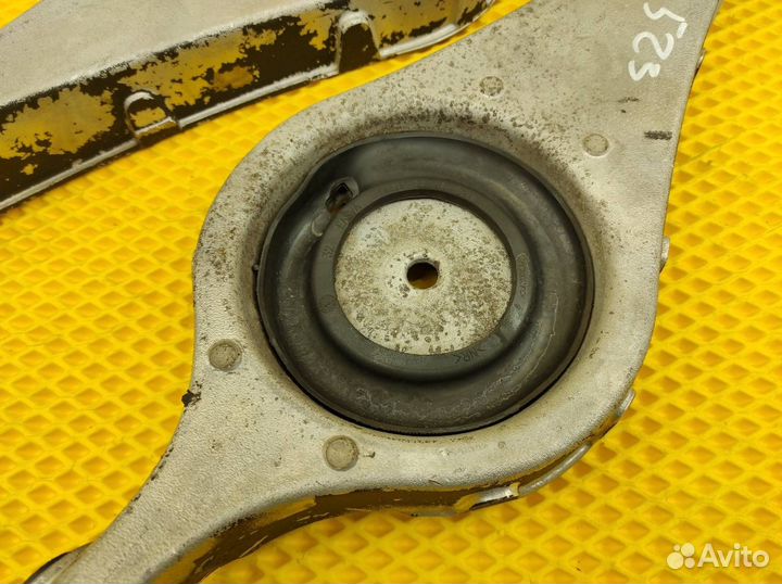 Рычаг лодочка Volvo V60 FW45 B4164 T3 1.6 2013