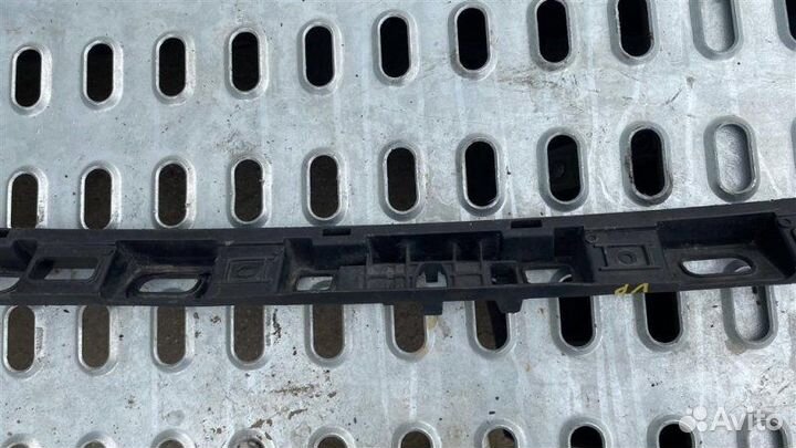 Кронштейн бампера Vw Passat B6