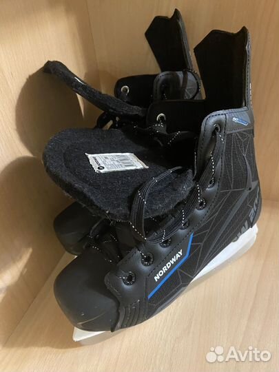 Коньки хоккейные 39