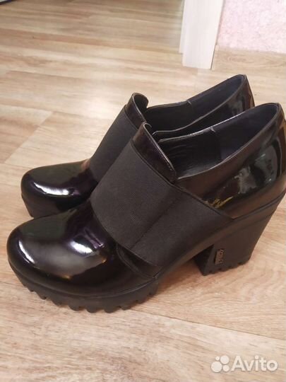 Ботинки женские