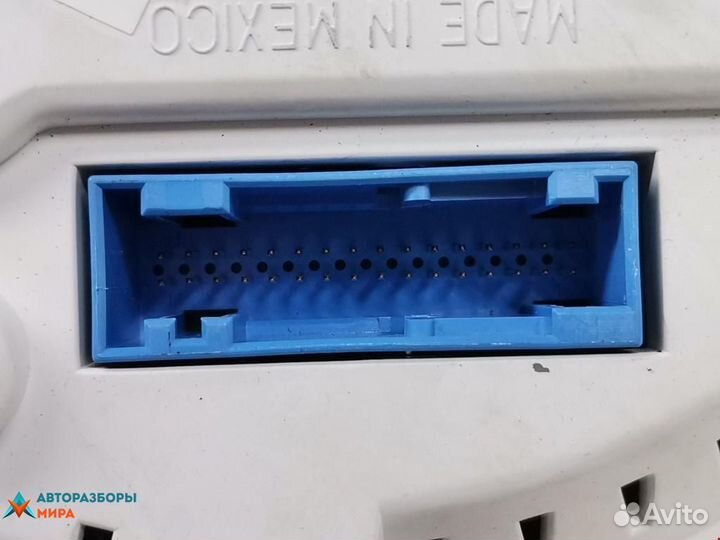 Щиток приборов (приборная панель) Volkswagen