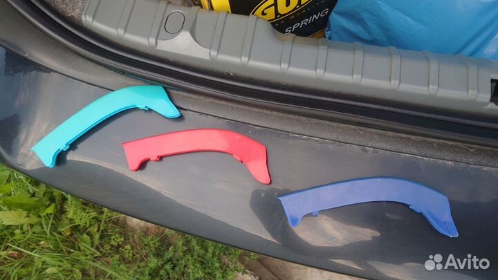 Цветные вставки на решетку