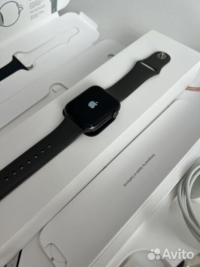 Apple Watch Series 5 44mm Space Gray