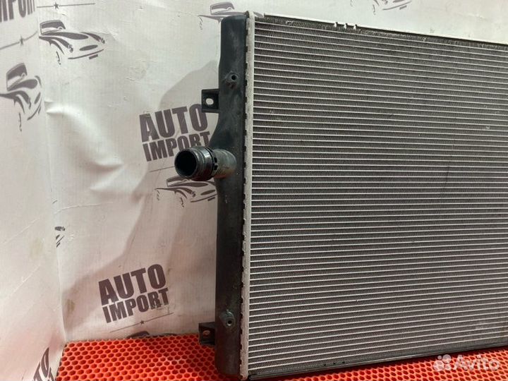 Радиатор охлаждения Skoda Superb 3T cbbb 2009