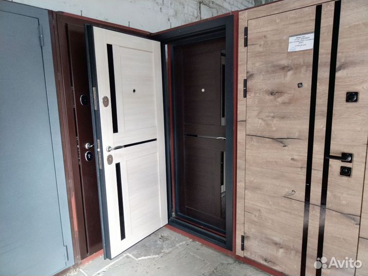 Дверь Входная от Поставщика