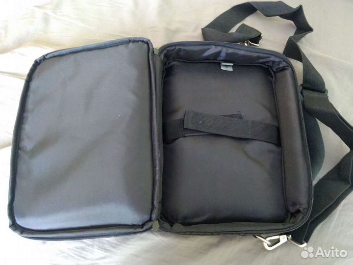 Сумки кейсы для ноутбука