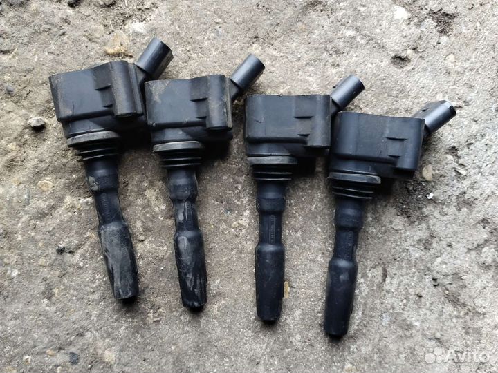 Катушка зажигания Volkswagen Golf-04E905110K