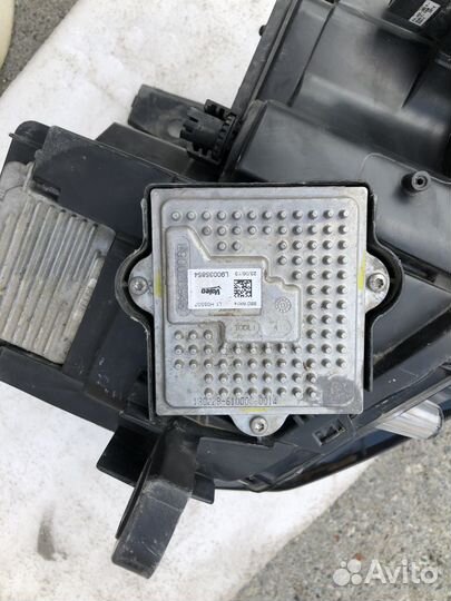 Фара левая Jeep Grand Cherokee wk2 рестайлинг