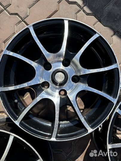 Литые диски HRS r15 5х114.3