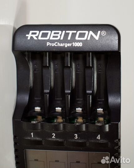 Зарядное устройство Robiton Pro Charger 1000