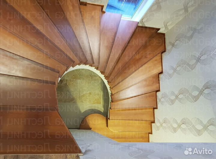 Лестницы на монокосоуре