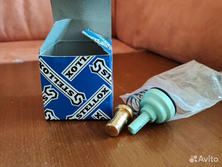 Термостат на Volkswagen Golf plus 1.4