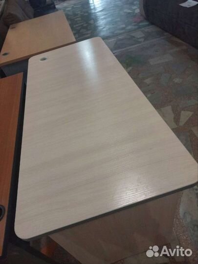 Стол офисный