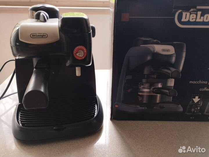 Кофемашина delonghi