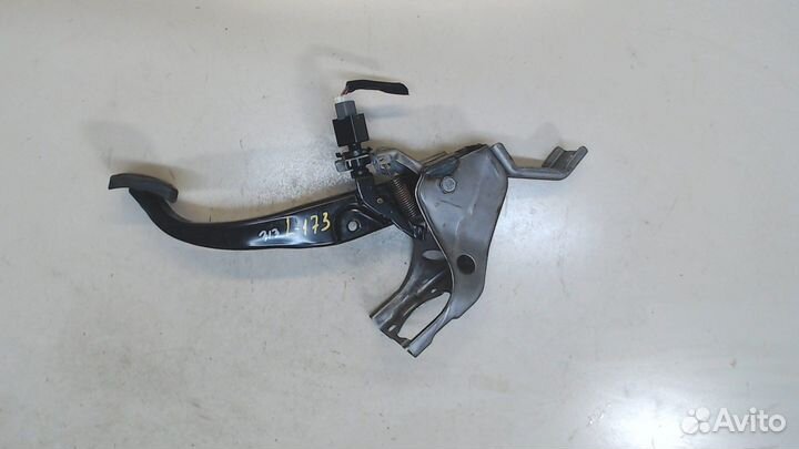 Педаль тормоза Hyundai Elantra, 2015