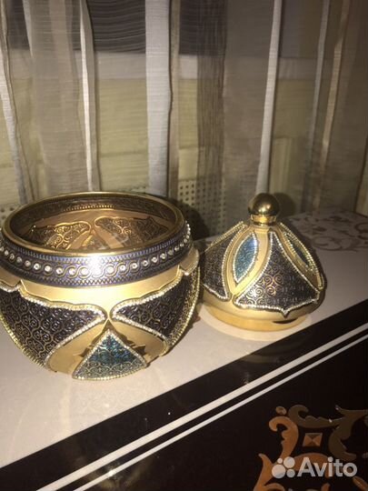 Посуда декоративная для праздничных приемов и укра