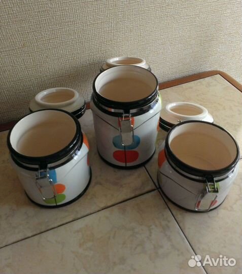 Керамические банки с крышкой