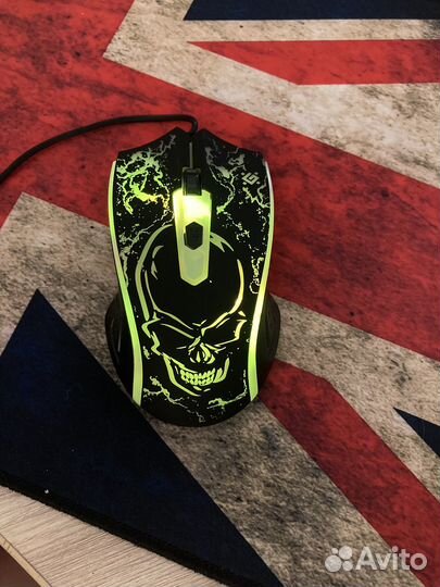 Игровая клавиатура и мышь