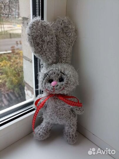 Вязаный заяц- мягкая игрушка