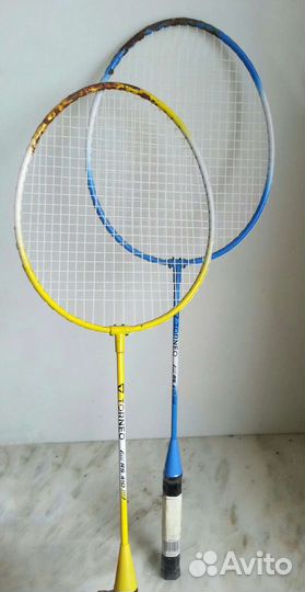 2 ракетки для бадминтона и 1 воланчик