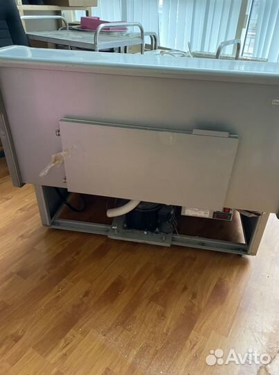 Холодильная витрина бу