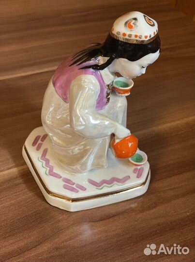 Фарфоровая статуэтка Узбечка, Дулево, СССР