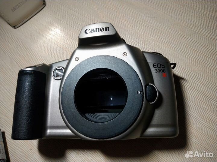 Пленочный фотоаппарат Canon EOS 3000N + комплект