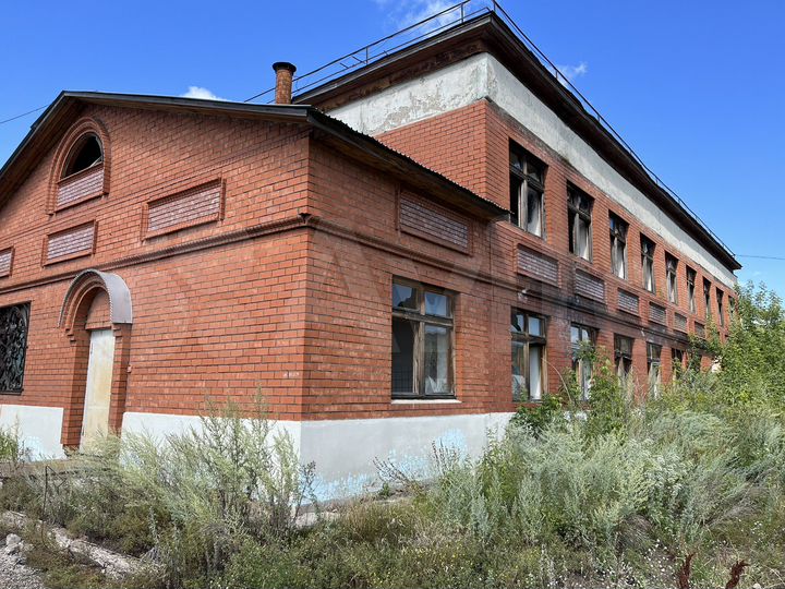 Здание, 600 м²