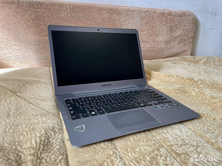 Мощный ультрабук Samsung core i5