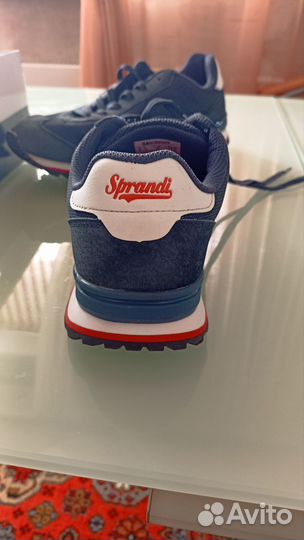 Кроссовки мужские. 41 размер