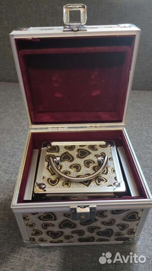 Шкатулки для украшений